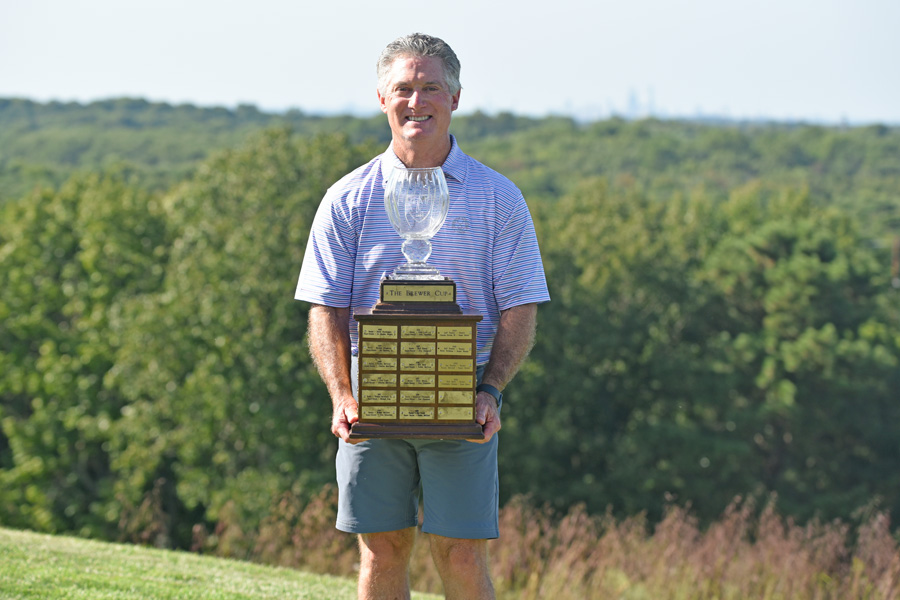 2026_brewer_super_senior_final_oscar_mestre_overbrook_trophy_900